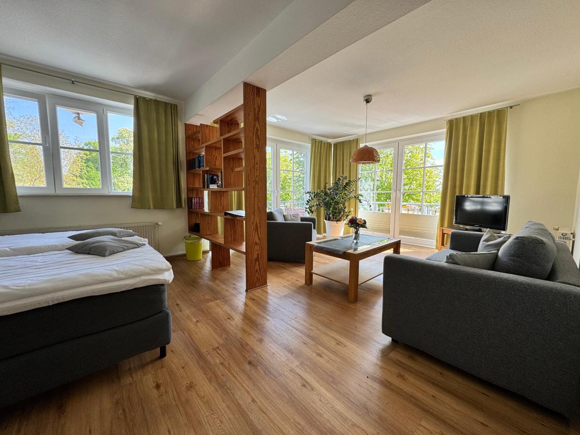 Altes Kasino Hotel Am See Neuruppin Exterior photo